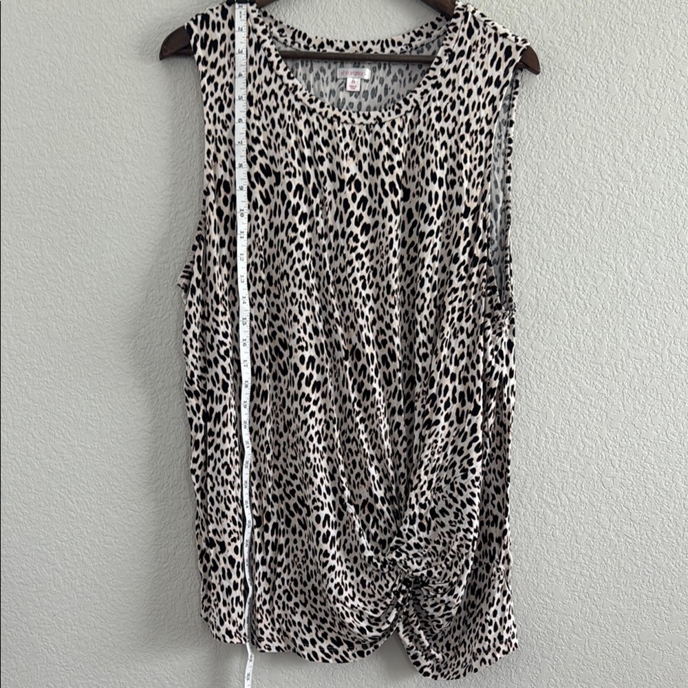 Size 2X Sleeveless Twist-Hem Animal Print Top - Black and Cream - Picture 5 of 6